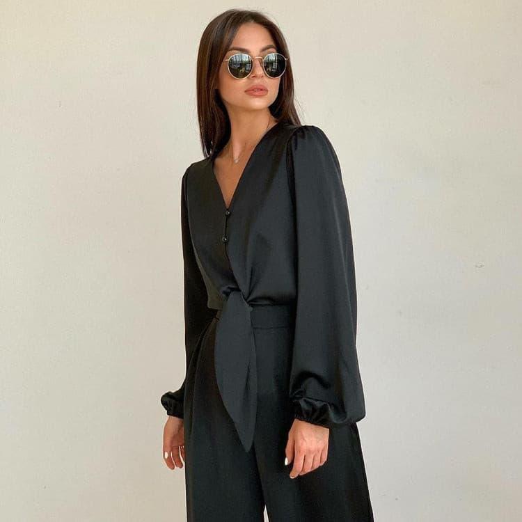 Two-piece casual suit V neck and high waist trousers