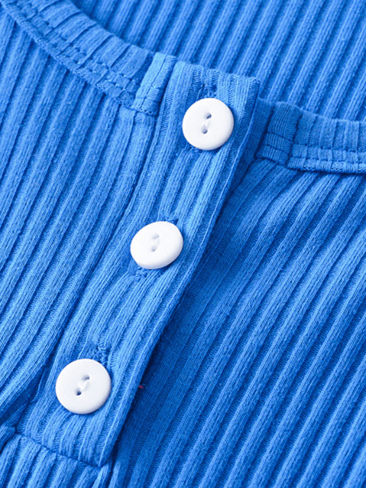 Solid Color Curved Hem Short Knit Top